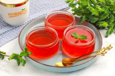Клубничное желе из желатина 
